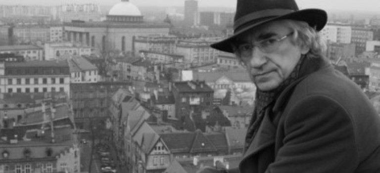 Skrzypienie osi świata. O poezji Feliksa Netza.