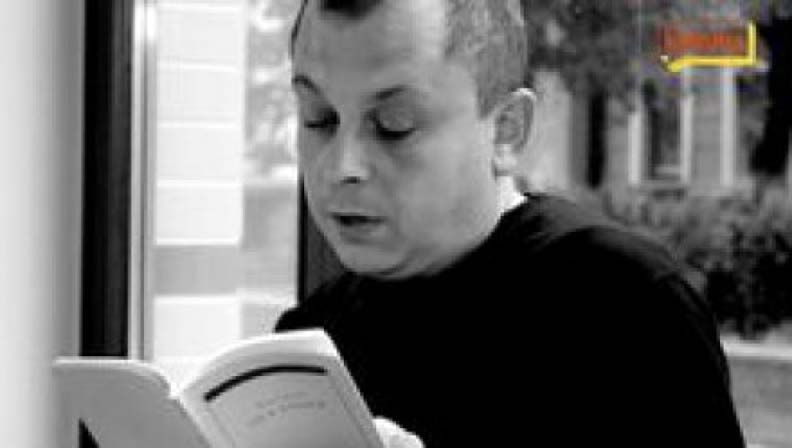 Marcin Kurek czyta poeamat "Oleander", źródło: kultuba.info