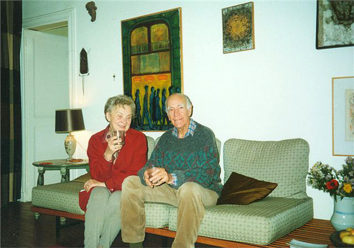 Zofia i Kazimierz Romanowiczowie w swoim ówczesnym paryskim mieszkaniu, przy rue Debelleyme, wrzesień, 1998 r, fot. Kubik.