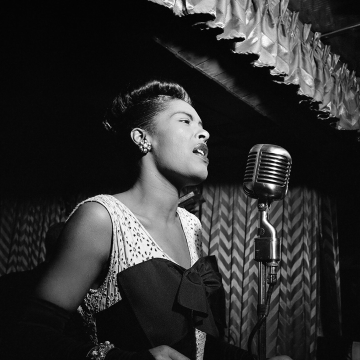 Billie Holiday, Downbeat Club, Nowy Jork, luty.1947, fot. William P. Gottlieb, źródło: wikipedia.