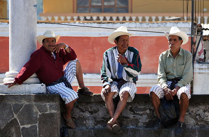 Indianie w Santiago Atitlán.