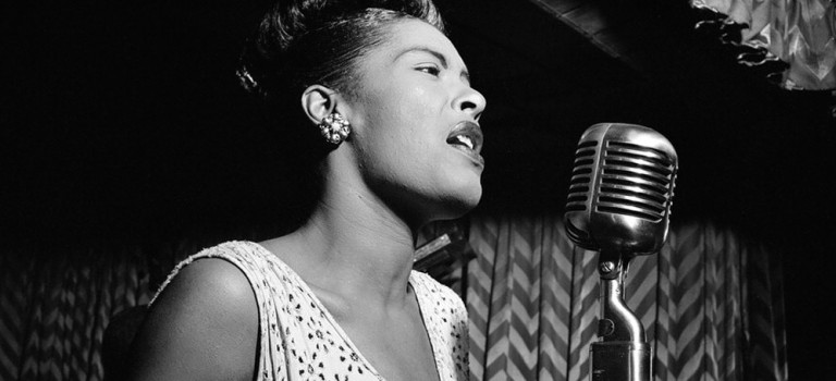 Billie Holiday, William Dufty: „Lady Day śpiewa bluesa” każdego dnia.